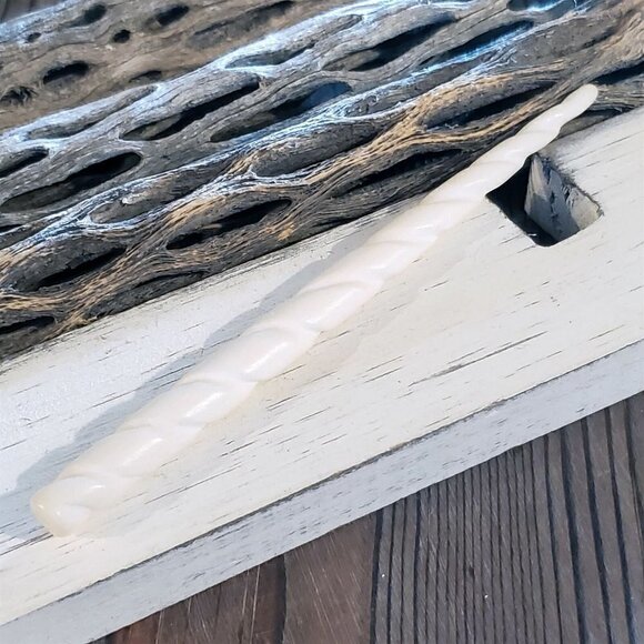 Handcrafted Avant Garde India Off White Carved Twisted Buffalo Bone Hair Stick - Picture 7 of 11